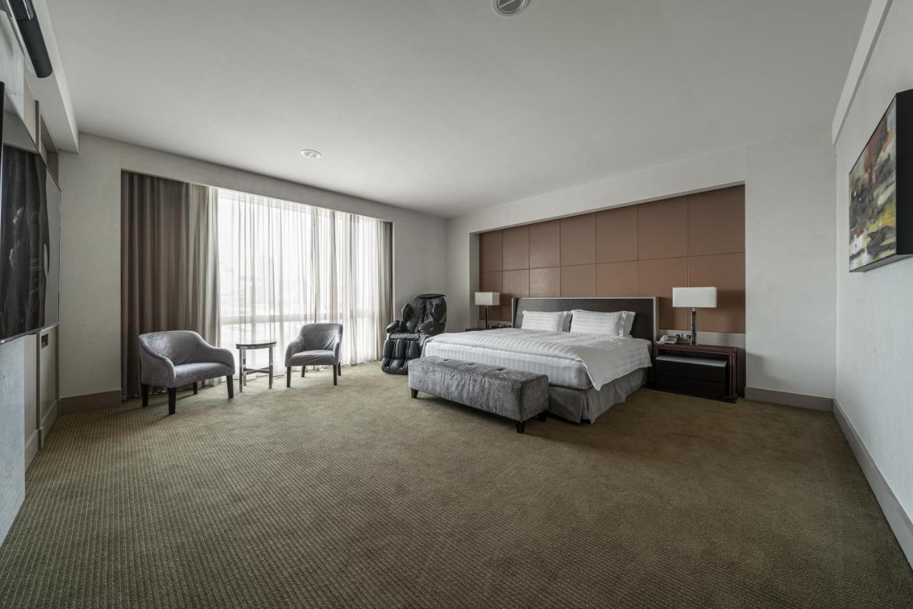 Taipung Suites Tainan Zewnętrze zdjęcie
