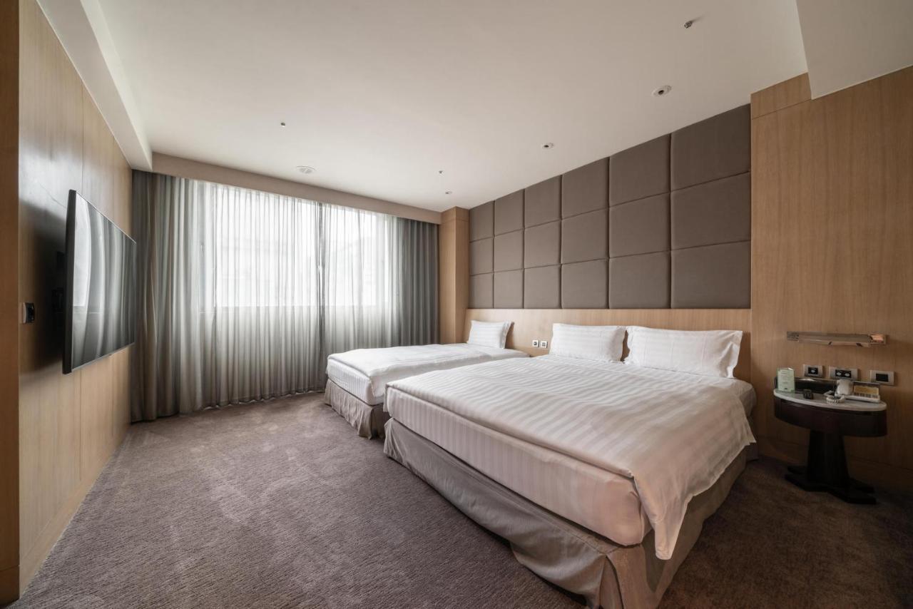 Taipung Suites Tainan Zewnętrze zdjęcie