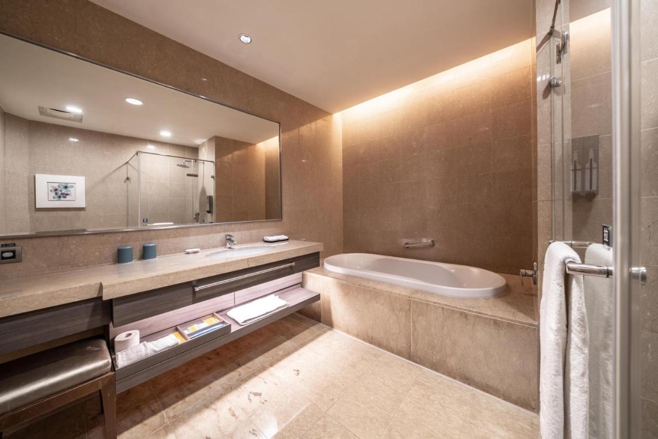 Taipung Suites Tainan Zewnętrze zdjęcie