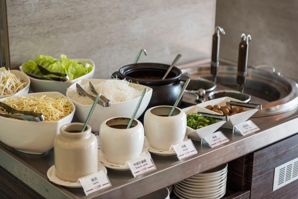 Taipung Suites Tainan Zewnętrze zdjęcie