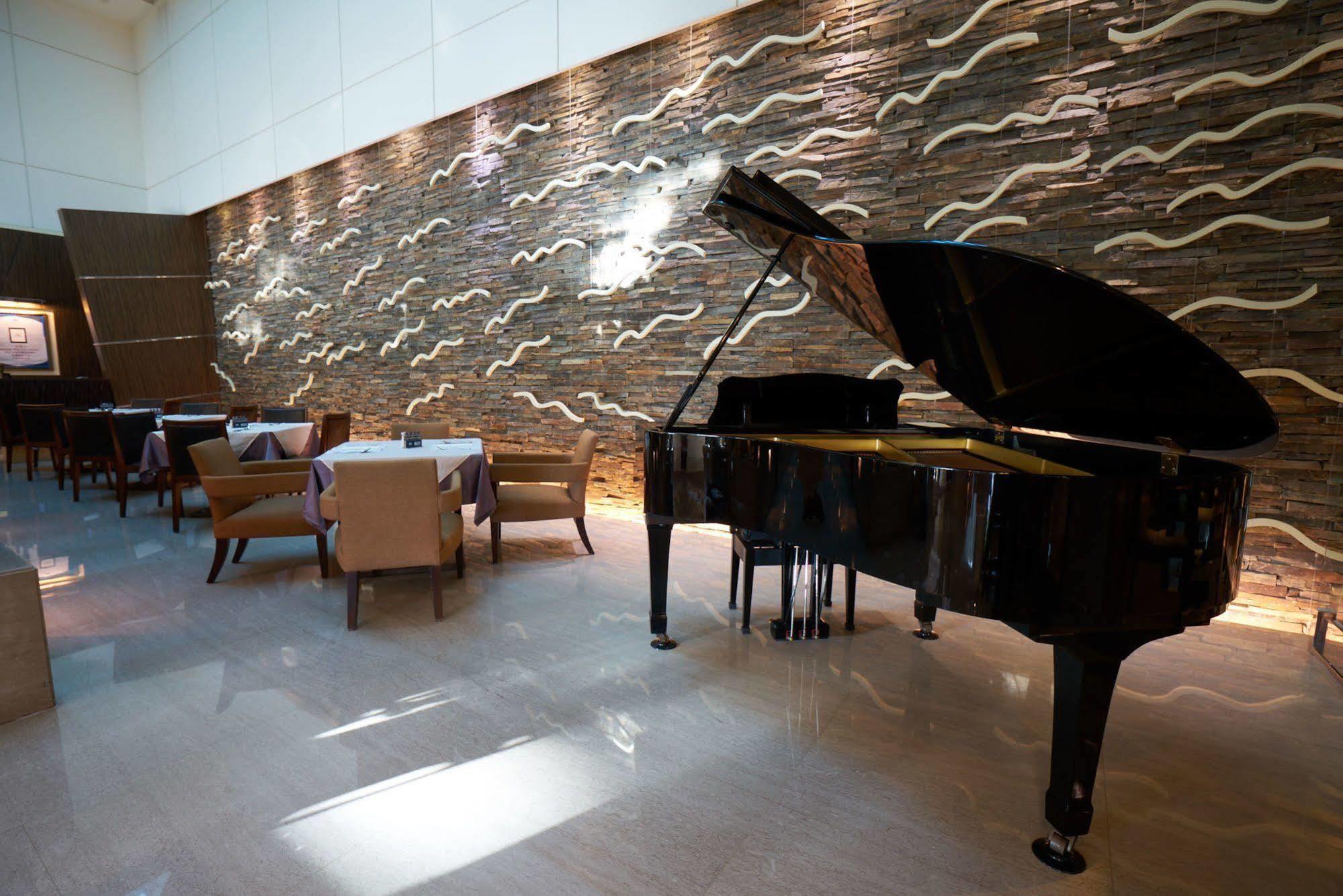 Taipung Suites Tainan Zewnętrze zdjęcie