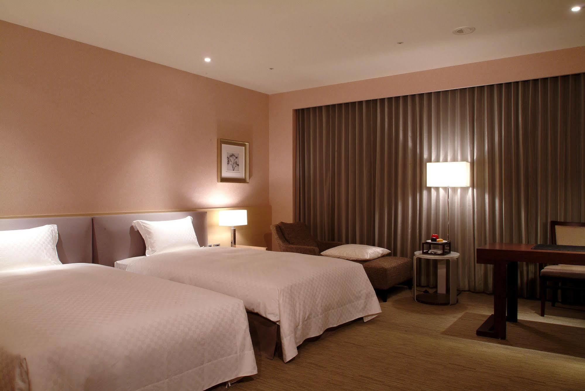 Taipung Suites Tainan Zewnętrze zdjęcie