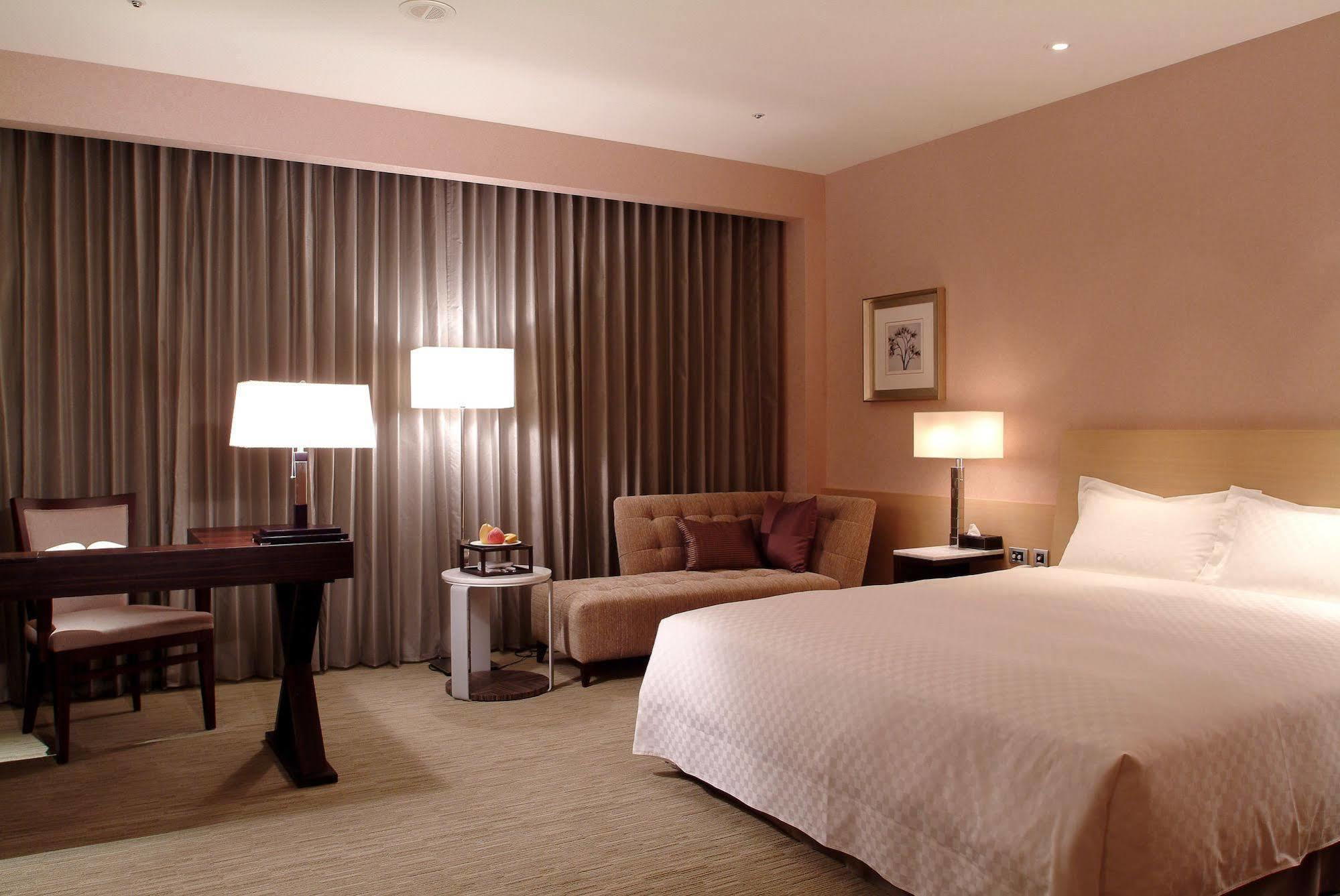 Taipung Suites Tainan Zewnętrze zdjęcie